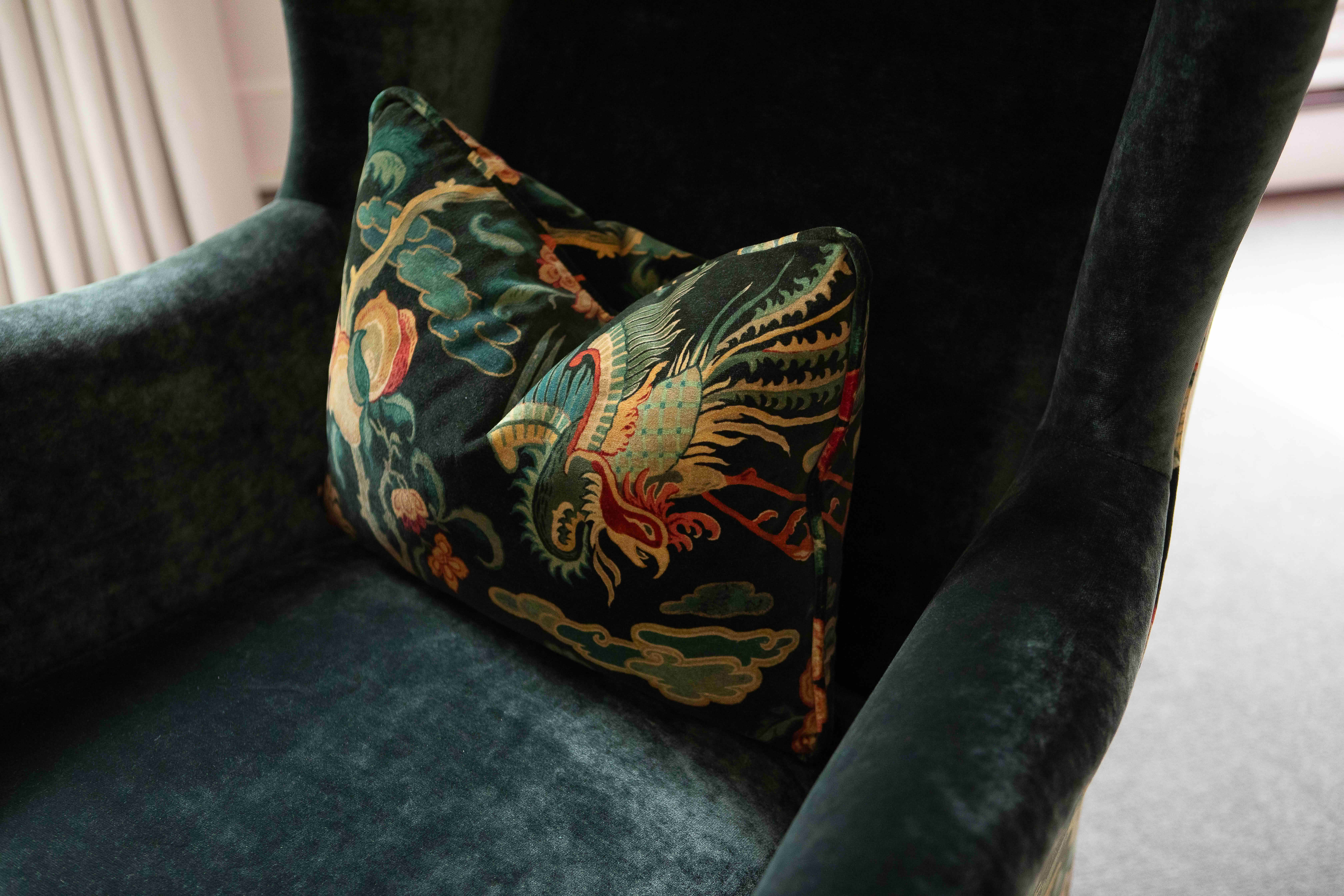 images/projects/Glencote/RenaissanceInteriors_HampshireDrawingRoom_DebbieHare_15.jpg 08