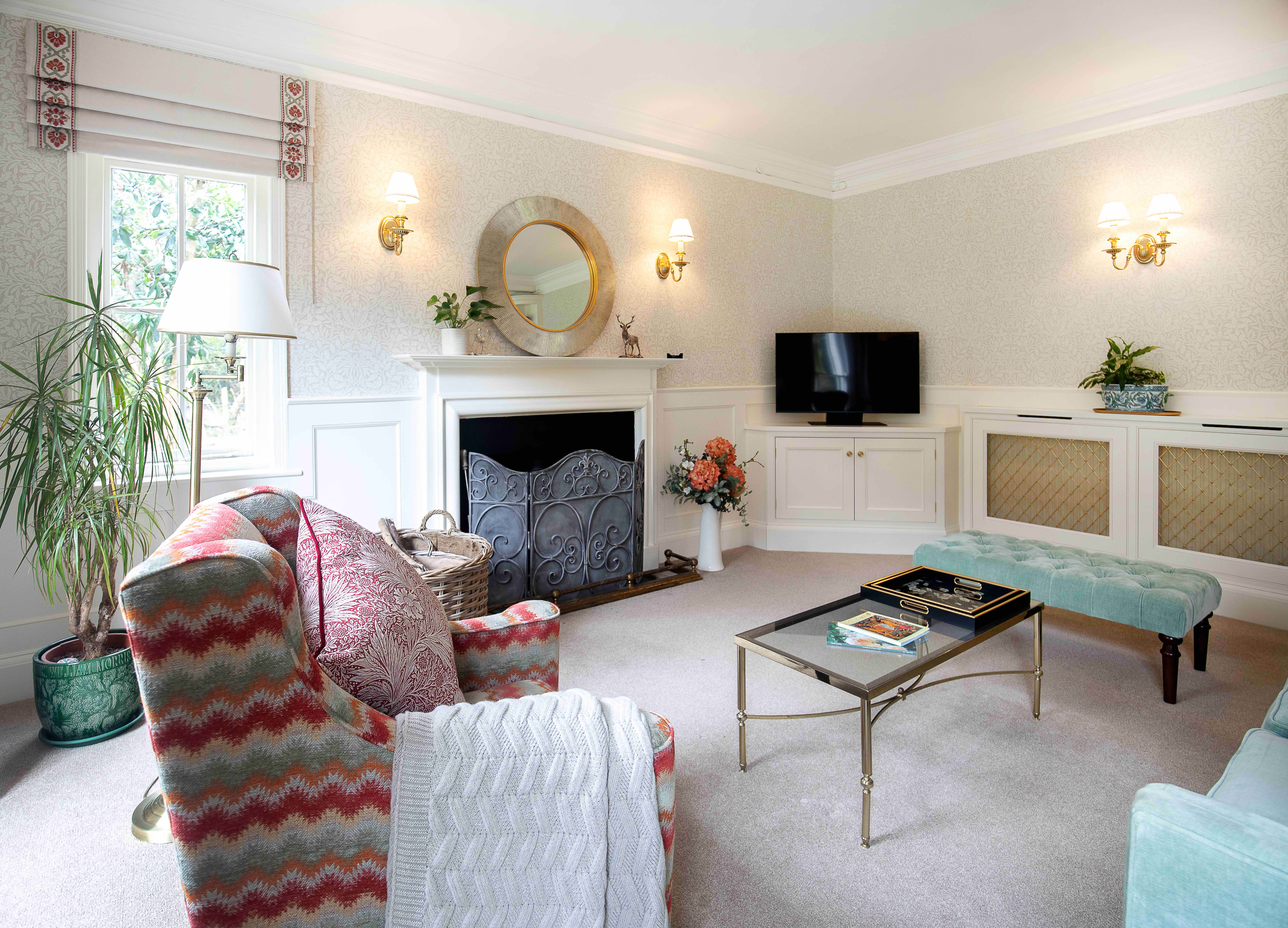 images/projects/Glencote/RenaissanceInteriors_HampshireDrawingRoom_DebbieHare_5.jpg 10