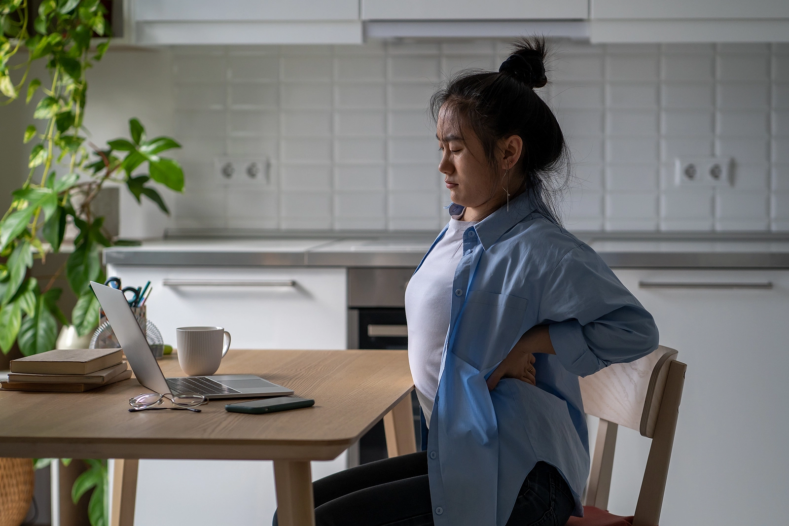 bigstock-Unhealthy-Asian-Woman-Sufferin-471252447