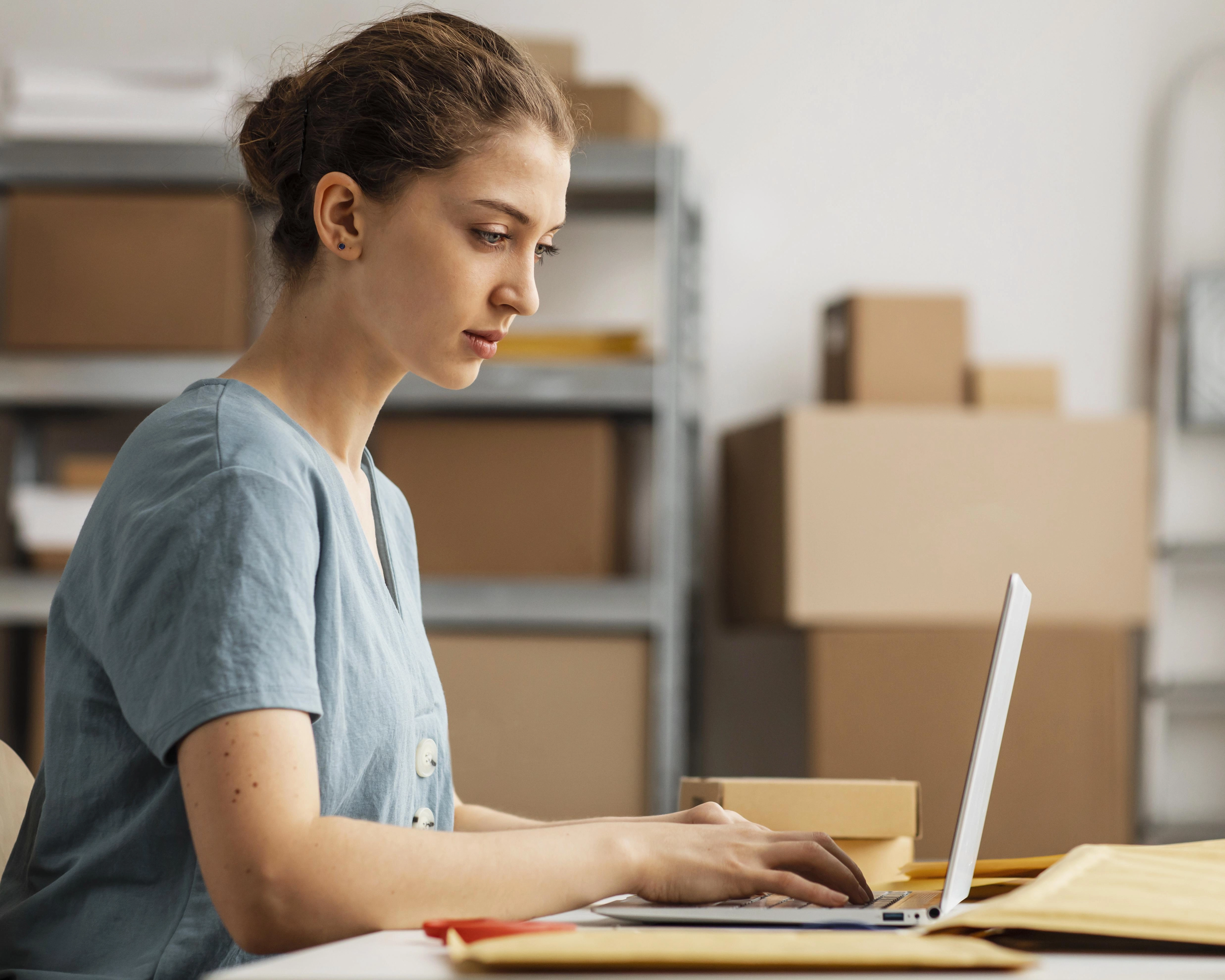 woman-working-laptop