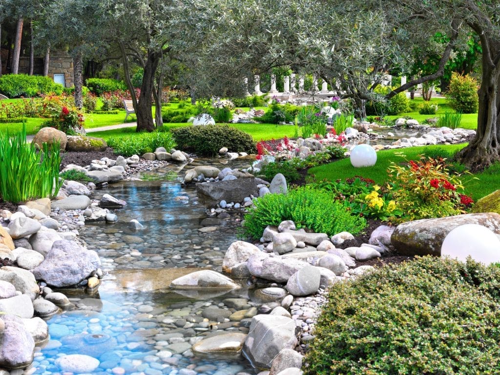 creating-a-beautiful-stream-in-your-garden